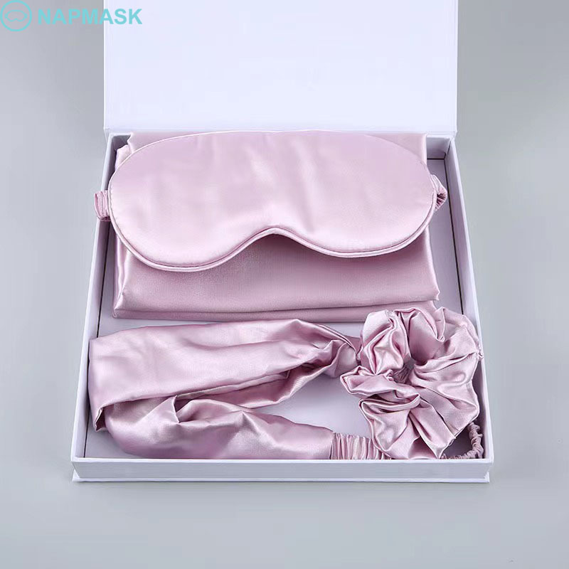 Silk eye mask set in box